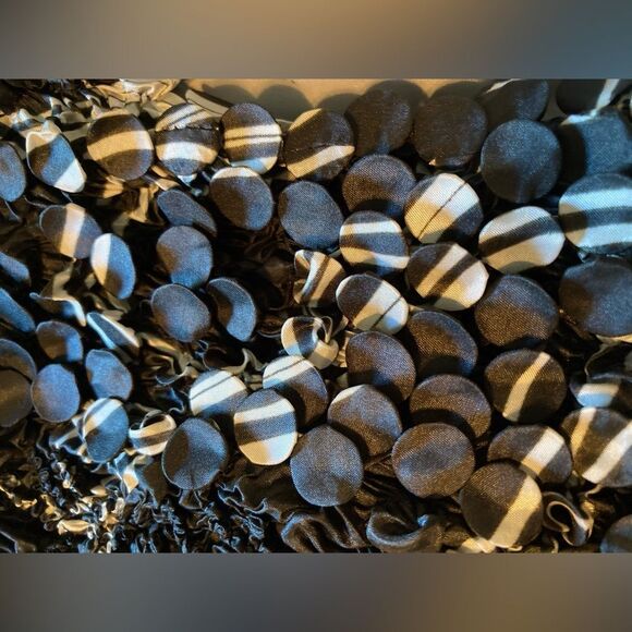 She's All That black-and-white 90s popcorn top - Picture 7 of 10